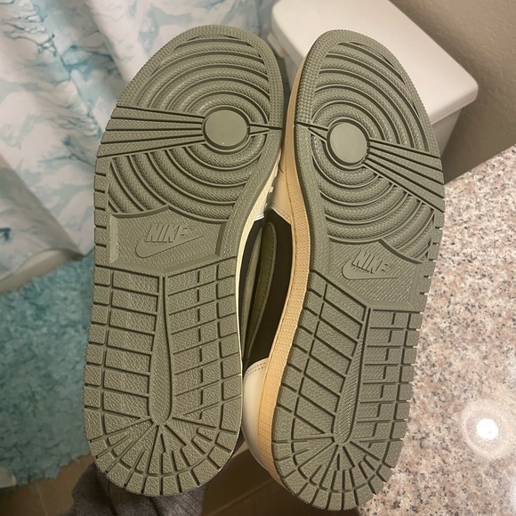 Worn only one time for a picture, All clean, no scuffs or Creases, Ready to ship main image 9